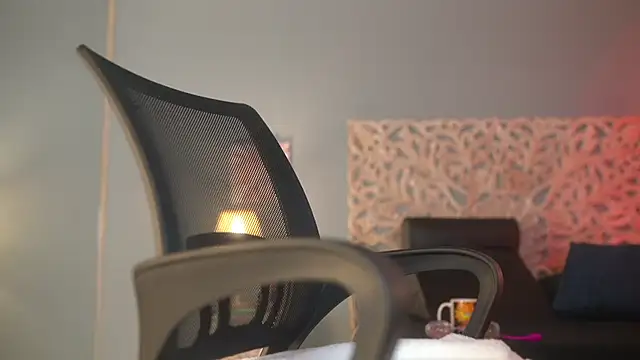 lupeebony online show from November 27, 7:38 pm