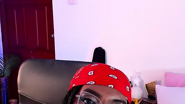 conielaurenth online show from September 22, 3:52 am