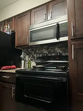 Snapshot of Jayhoney25 chatting on December 5, 10:12 pm Jayhoney25 online show from December 5, 10:12 pm