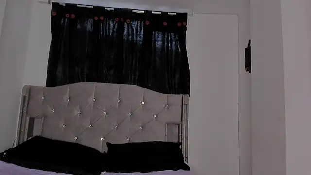 game with lesbians  online show from February 17, 10:25 pm