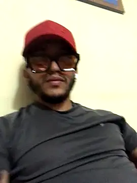 Snapshot of kmilo2405 chatting on December 17, 10:49 pm kmilo2405 online show from December 17, 10:49 pm