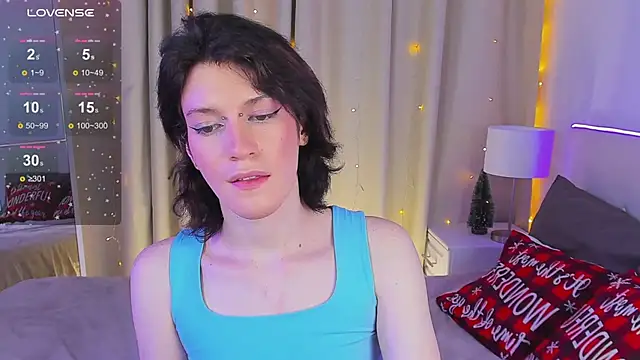 Snapshot of Kolette_Gray chatting on December 22, 3:44 pm Kolette Gray online show from December 22, 3:44 pm