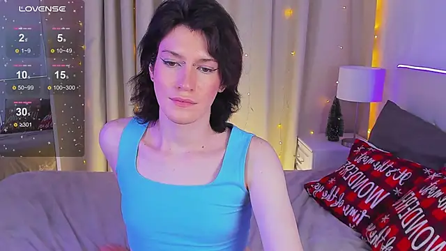 Snapshot of Kolette_Gray chatting on December 22, 6:48 pm Kolette Gray online show from December 22, 6:48 pm