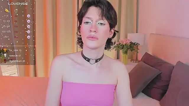 Snapshot of Kolette_Gray chatting on March 6, 1:14 pm Kolette Gray online show from March 6, 1:14 pm