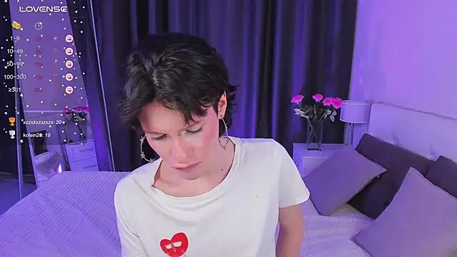 Snapshot of Kolette_Gray chatting on March 7, 10:13 am Kolette Gray online show from March 7, 10:13 am