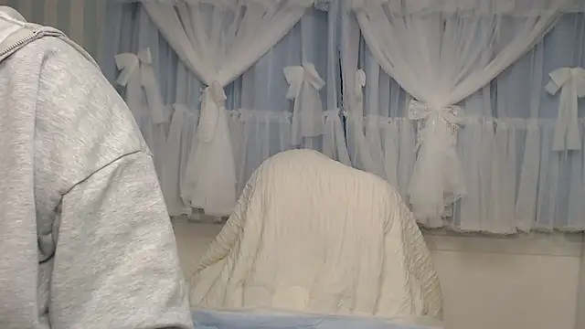 Snapshot of yua0727 chatting on November 10, 1:32 pm yua0727 online show from November 10, 1:32 pm