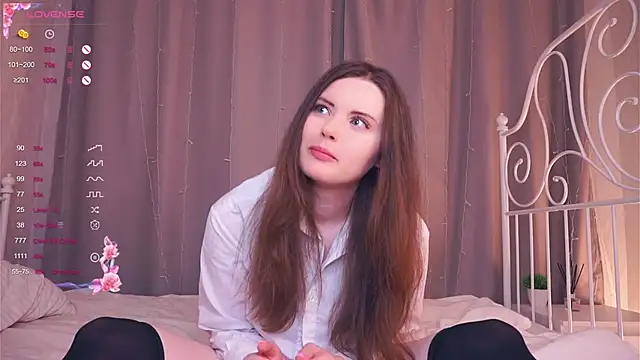 LoraDevon online show from February 2, 1:45 am