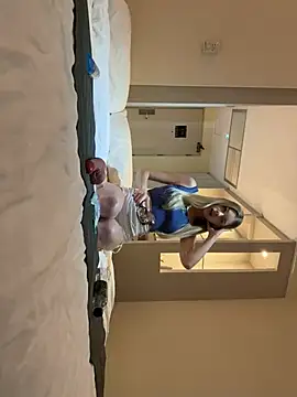 Alice1 secret online show from February 14, 5:03 pm