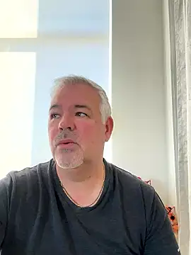 Snapshot of aarosteev2 chatting on December 2, 1:57 pm aarosteev2 online show from December 2, 1:57 pm