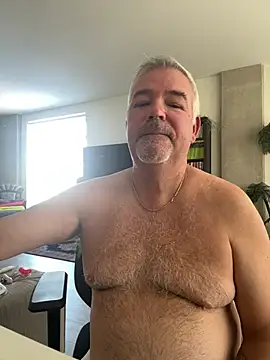 Snapshot of aarosteev2 chatting on February 24, 5:09 pm aarosteev2 online show from February 24, 5:09 pm