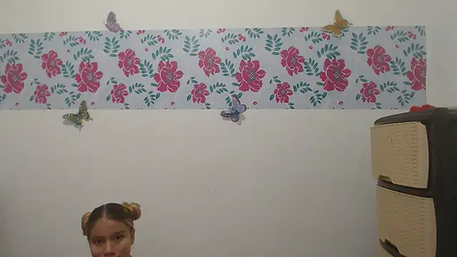 Snapshot of Naomi991 chatting on March 5, 3:07 pm Naomi991 online show from March 5, 3:07 pm