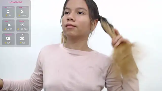 Snapshot of Naomi991 chatting on October 12, 9:14 pm Naomi991 online show from October 12, 9:14 pm