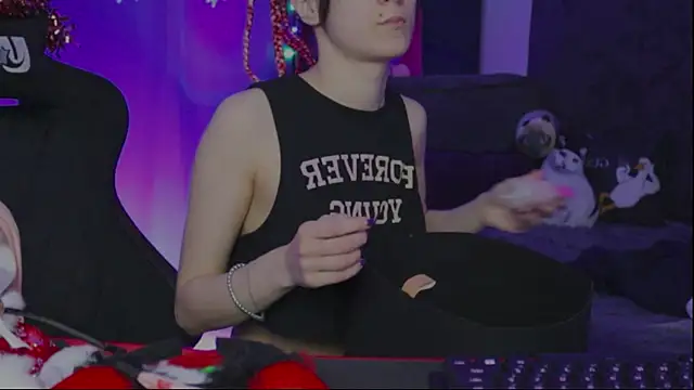 Snapshot of Kathleen_Meow chatting on January 3, 12:52 pm Kathleen Meow online show from January 3, 12:52 pm