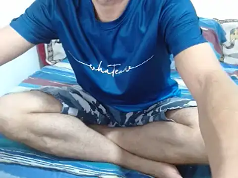 Snapshot of goten-770 chatting on March 1, 9:37 pm goten-770 online show from March 1, 9:37 pm