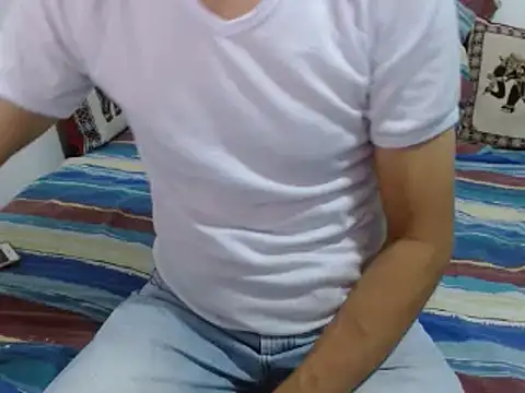 Snapshot of goten-770 chatting on March 3, 7:17 pm goten-770 online show from March 3, 7:17 pm