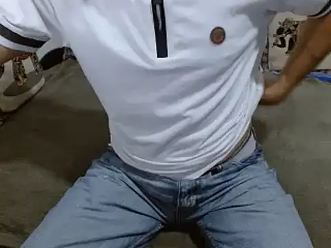 Snapshot of goten-770 chatting on March 21, 9:01 pm goten-770 online show from March 21, 9:01 pm