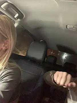 Snapshot of DonorDi chatting on February 2, 6:10 pm DonorDi online show from February 2, 6:10 pm