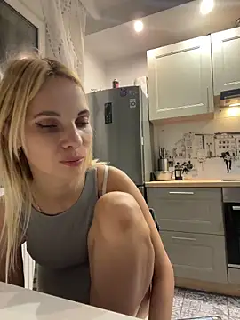 Snapshot of DonorDi chatting on March 16, 9:47 pm DonorDi online show from March 16, 9:47 pm