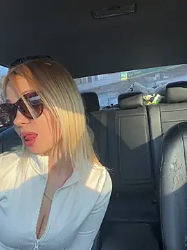 Snapshot of DonorDi chatting on March 22, 2:58 pm DonorDi online show from March 22, 2:58 pm