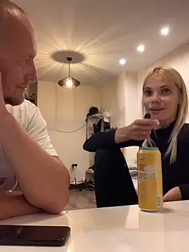 Snapshot of DonorDi chatting on September 14, 7:46 pm DonorDi online show from September 14, 7:46 pm