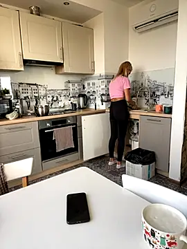 Snapshot of DonorDi chatting on October 23, 12:04 pm DonorDi online show from October 23, 12:04 pm