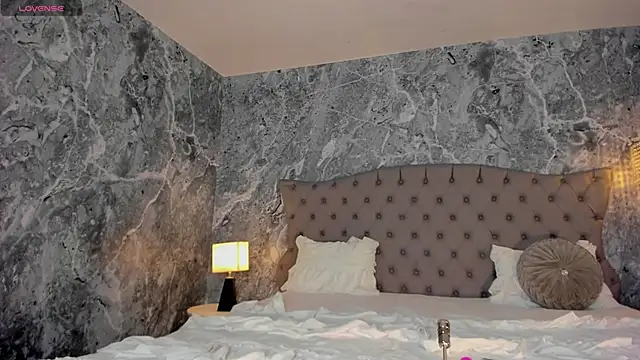 Belliinda 21 online show from November 6, 7:04 pm