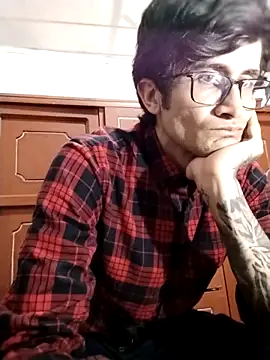 Loggan donnelly online show from March 31, 9:59 pm