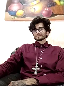 Loggan donnelly online show from April 21, 1:42 am