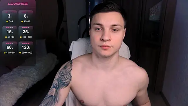 Snapshot of handsome_guy01 chatting on January 21, 1:08 am handsome guy01 online show from January 21, 1:08 am
