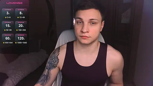 Snapshot of handsome_guy01 chatting on January 24, 6:56 pm handsome guy01 online show from January 24, 6:56 pm