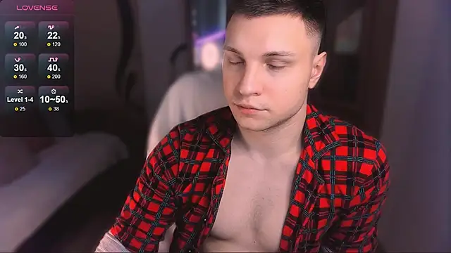 Snapshot of handsome_guy01 chatting on February 2, 8:02 am handsome guy01 online show from February 2, 8:02 am