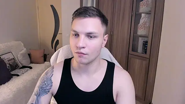 Snapshot of handsome_guy01 chatting on September 16, 5:58 pm handsome guy01 online show from September 16, 5:58 pm
