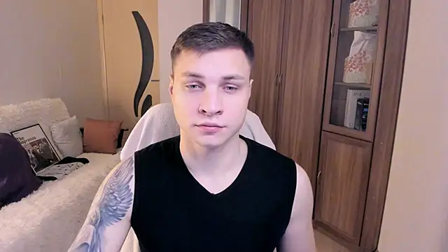 Snapshot of handsome_guy01 chatting on September 19, 1:51 am handsome guy01 online show from September 19, 1:51 am