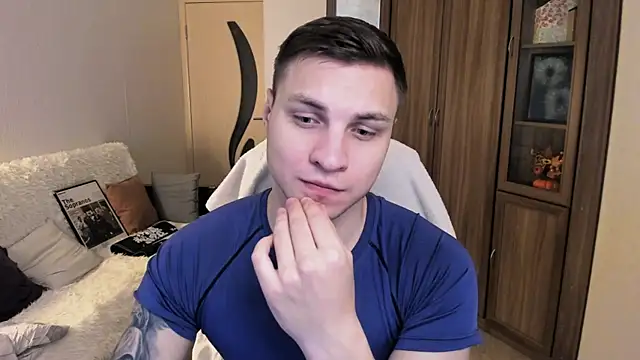 Snapshot of handsome_guy01 chatting on September 28, 7:36 am handsome guy01 online show from September 28, 7:36 am