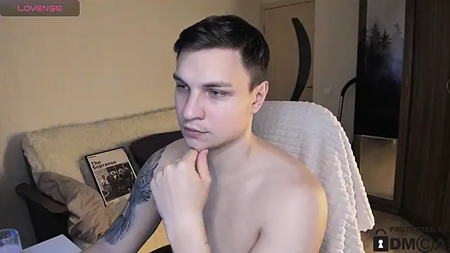 Snapshot of handsome_guy01 chatting on October 16, 11:06 pm handsome guy01 online show from October 16, 11:06 pm
