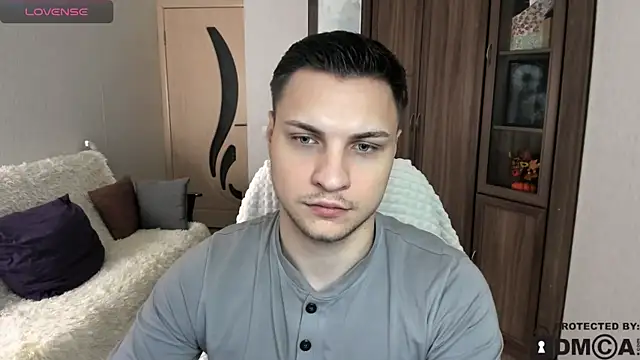 handsome guy01 online show from October 31, 7:37 pm