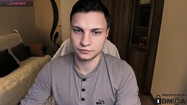 handsome guy01 online show from November 16, 6:57 pm