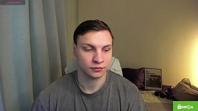 handsome guy01 online show from April 9, 7:52 pm