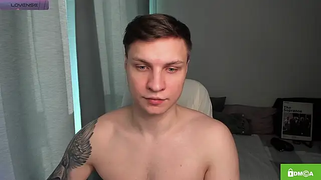 handsome guy01 online show from May 26, 2:57 pm