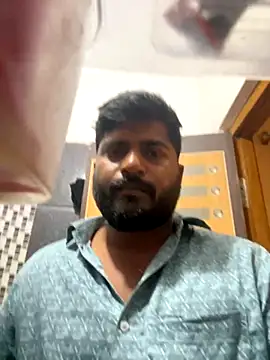 Snapshot of poojabrn chatting on November 1, 10:50 am poojabrn online show from November 1, 10:50 am