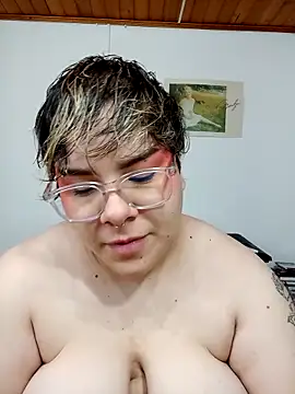 amalia love online show from March 8, 12:00 am