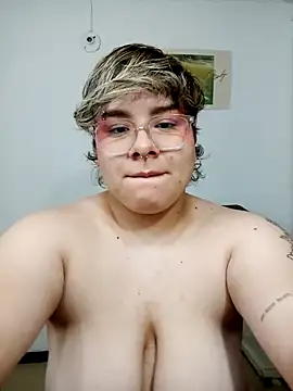 amalia love online show from March 16, 11:49 am