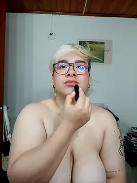 amalia love online show from October 10, 5:50 am