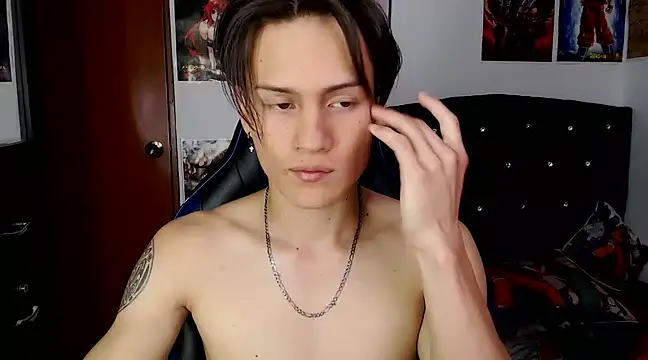 Snapshot of sr_jaeger chatting on March 6, 8:05 pm sr jaeger online show from March 6, 8:05 pm