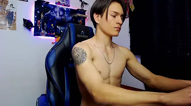 Snapshot of sr_jaeger chatting on March 22, 8:15 pm sr jaeger online show from March 22, 8:15 pm