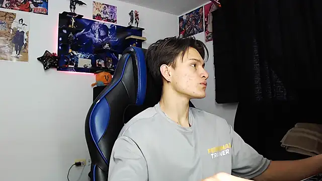 Snapshot of sr_jaeger chatting on October 21, 1:12 pm sr jaeger online show from October 21, 1:12 pm