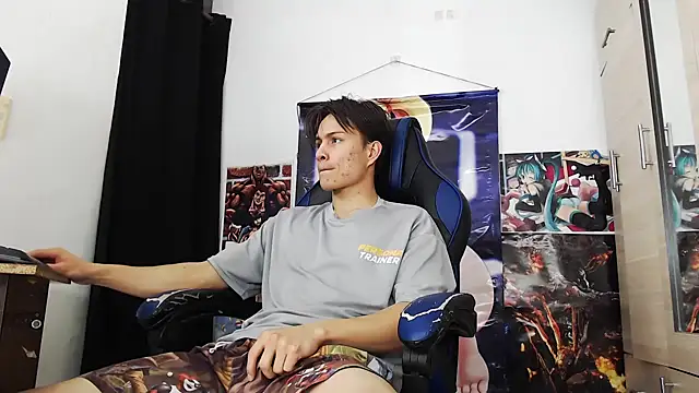 Snapshot of sr_jaeger chatting on November 9, 2:26 pm sr jaeger online show from November 9, 2:26 pm