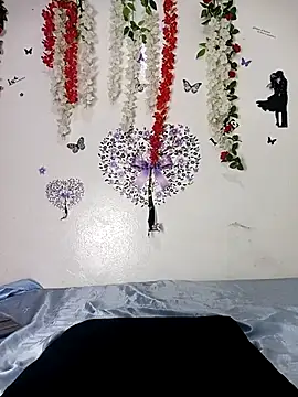 Snapshot of tiffany_Bitch chatting on September 21, 9:27 pm tiffany Bitch online show from September 21, 9:27 pm