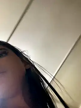 Snapshot of Praga_Pink chatting on December 8, 3:43 am Praga Pink online show from December 8, 3:43 am