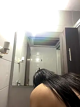 Snapshot of Praga_Pink chatting on October 10, 5:06 am Praga Pink online show from October 10, 5:06 am